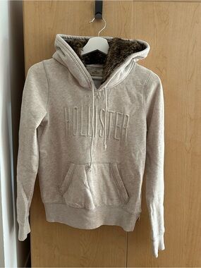 Hollister Light Beige Faux-Fur Lined Hoodie